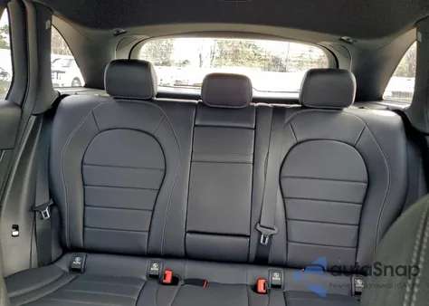 2018 Mercedes-Benz Glc 300 4Matic z USA, uszkodzony, nr VIN WDC0G4KB2JV069661